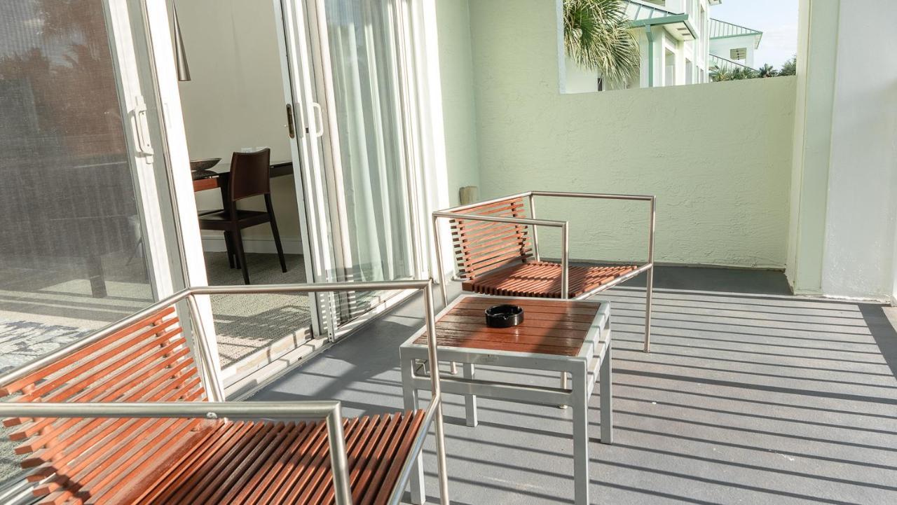 Апарт отель Modern Private Studio - King Bed, Jacuzzi, Balcony And Pool Майами Экстерьер фото